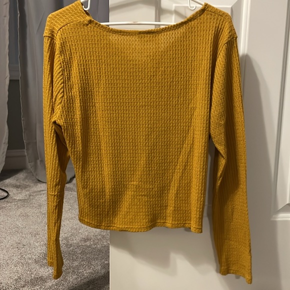 Free Kisses Button Up Long Sleeved Tee - Picture 2 of 2